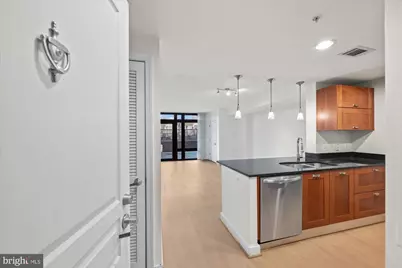 2451 Midtown Avenue #724, Alexandria, VA 22303 - Photo 2