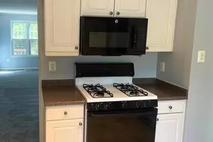 6830 Wild Rose Ct, Springfield, VA 22152 - Photo 4