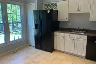 6830 Wild Rose Ct, Springfield, VA 22152 - Photo 2