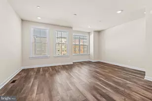 13039 Hattontown Square, Herndon, VA 20171 - Photo 18