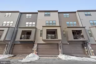 13039 Hattontown Square, Herndon, VA 20171 - Photo 54