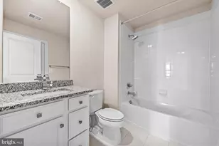 13039 Hattontown Square, Herndon, VA 20171 - Photo 50