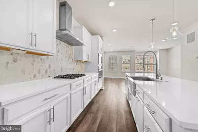 13039 Hattontown Square, Herndon, VA 20171 - Photo 16