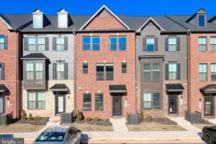 4456 Sulford Ter, Chantilly, VA 20151 - Photo 2