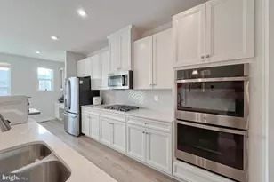 4456 Sulford Ter, Chantilly, VA 20151 - Photo 14