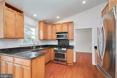13715 Eastcliff Circle, Centreville, VA 20120 - Photo 10