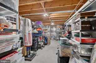 518 Brentwood Ct, Vienna, VA 22180 - Photo 42