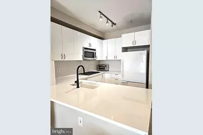 1641 International Drive #418, McLean, VA 22102 - Photo 2