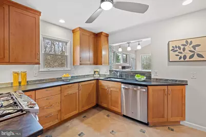 7912 Bainbridge Road, Alexandria, VA 22308 - Photo 14