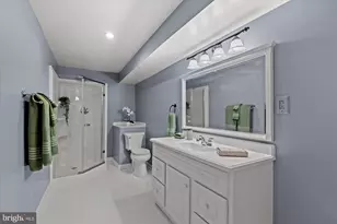 8812 Surrey Ct, Alexandria, VA 22309 - Photo 36