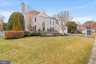 8812 Surrey Ct, Alexandria, VA 22309 - Photo 2