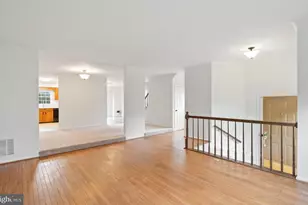 4020 Gregg Ct, Fairfax, VA 22033 - Photo 4