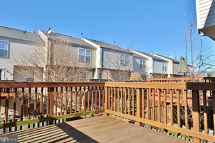 6414 Lureta Ann Ln, Springfield, VA 22150 - Photo 10