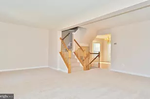 6414 Lureta Ann Ln, Springfield, VA 22150 - Photo 4