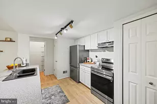 11040 Saffold Way, Reston, VA 20190 - Photo 6