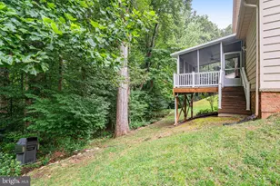 7149 Game Lord Dr, Springfield, VA 22153 - Photo 8