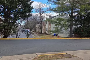 6330 James Harris Way, Centreville, VA 20121 - Photo 4