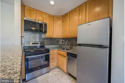 6141 Leesburg Pike #605, Falls Church, VA 22041 - Photo 6