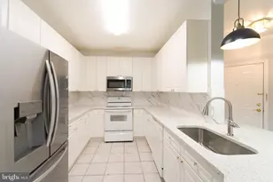 8183 Carnegie Hall Ct, Vienna, VA 22180 - Photo 14
