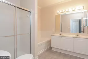 8183 Carnegie Hall Ct, Vienna, VA 22180 - Photo 32