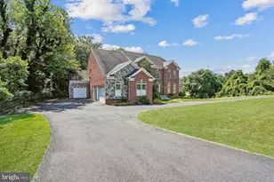 6975 Idylwood Rd, Falls Church, VA 22043 - Photo 2