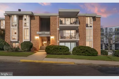 2600 Indian Drive #2C, Alexandria, VA 22303 - Photo 2