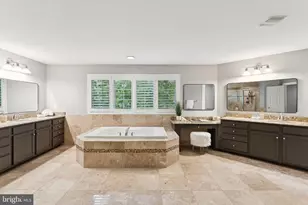 7351 Nicole Marie Ct, McLean, VA 22101 - Photo 12