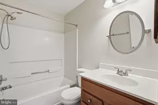 6112 Hoskins Hollow Cir, Centreville, VA 20121 - Photo 24