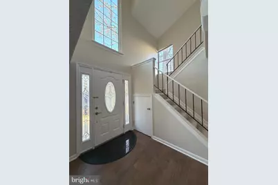 6112 Hoskins Hollow Circle, Centreville, VA 20121 - Photo 2