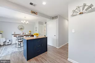 8142 Carrleigh Pkwy, Springfield, VA 22152 - Photo 10