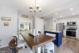 8142 Carrleigh Pkwy, Springfield, VA 22152 - Photo 12