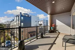 13508 Innovation Station Loop, Herndon, VA 20171 - Photo 4