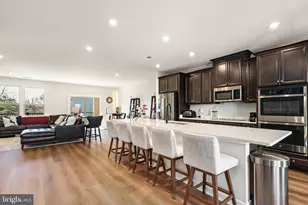 13508 Innovation Station Loop, Herndon, VA 20171 - Photo 12