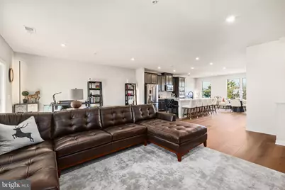 13508 Innovation Station Loop, Herndon, VA 20171 - Photo 8