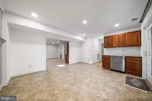 8311 Chapel Lake Ct, Annandale, VA 22003 - Photo 38