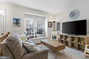 6940 Compton Ln, Centreville, VA 20121 - Photo 2