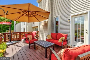 6940 Compton Ln, Centreville, VA 20121 - Photo 10