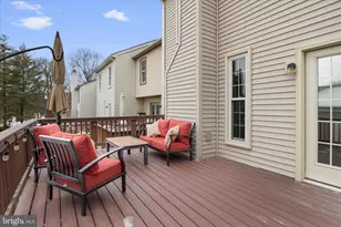 6940 Compton Ln, Centreville, VA 20121 - Photo 38