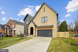 6707 Hallwood Ave, Falls Church, VA 22046 - Photo 2