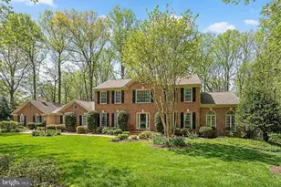 6220 Winslow Ct, Fairfax Station, VA 22039 - Photo 2