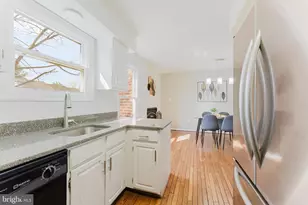 10151 Turnberry Pl, Oakton, VA 22124 - Photo 22