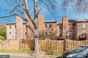 10151 Turnberry Pl, Oakton, VA 22124 - Photo 44