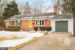 8921 Braeburn Dr, Annandale, VA 22003 - Photo 2