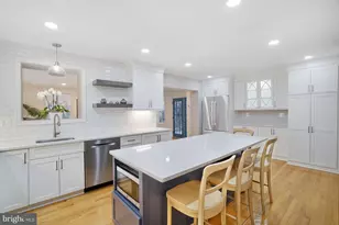 8921 Braeburn Dr, Annandale, VA 22003 - Photo 14