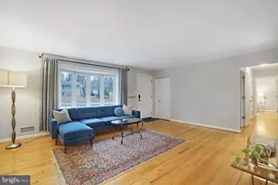 8921 Braeburn Dr, Annandale, VA 22003 - Photo 6