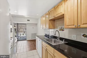 2255 Castle Rock Square, Reston, VA 20191 - Photo 4