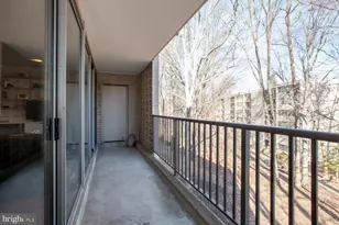 4415 Briarwood Ct N, Annandale, VA 22003 - Photo 6