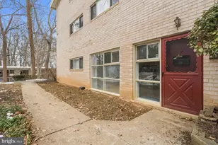 4361 Americana Dr, Annandale, VA 22003 - Photo 16