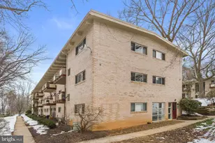 4361 Americana Dr, Annandale, VA 22003 - Photo 2