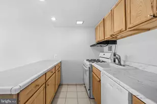 4361 Americana Dr, Annandale, VA 22003 - Photo 12